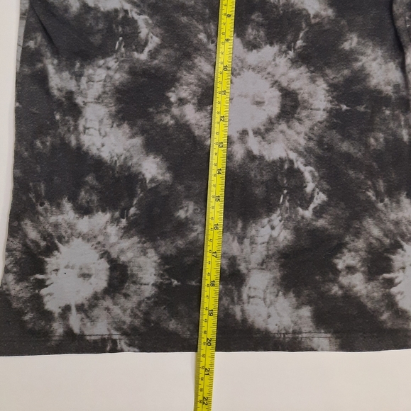 Good Vibes Graphic T-shirt - Picture 3 of 4